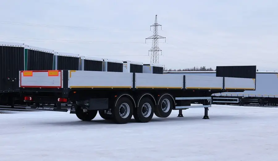 Полуприцеп бортовой с кониками Тонар B3-13/K (9888)