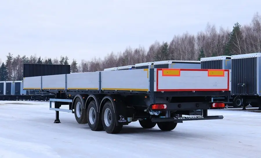 Полуприцеп бортовой с кониками Тонар B3-13/K (9888)